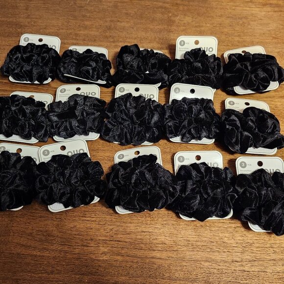 FUN QUO SCRUNCHIE LOT of 15 Packs Total of 45 pieces BNIP - Picture 4 of 4